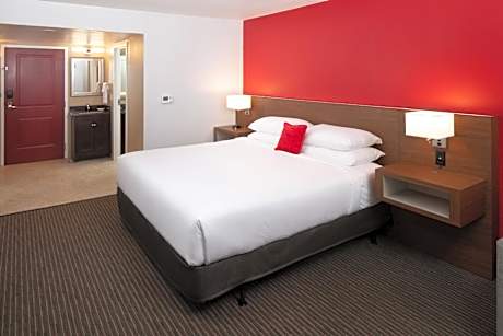 King Room with Pool View