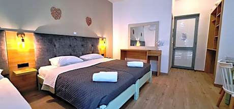 JP Pool & Apartments