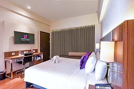 Queen Premier Large Room