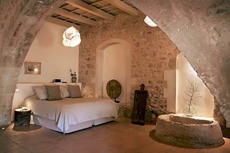 Historic Olive Mill Suite