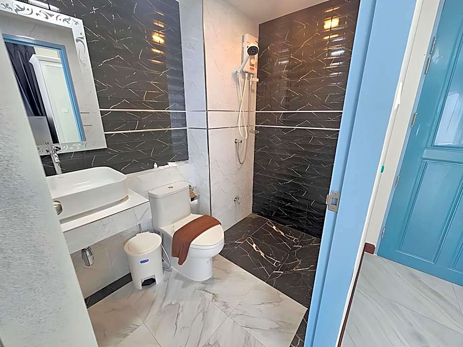 Arunsakhon luxury condo