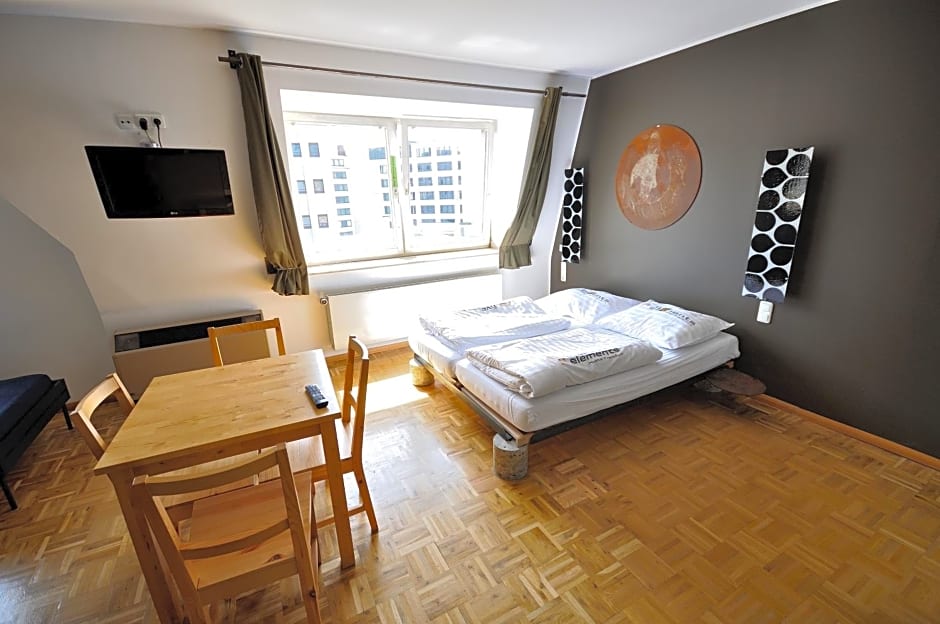 Five Elements Hostel