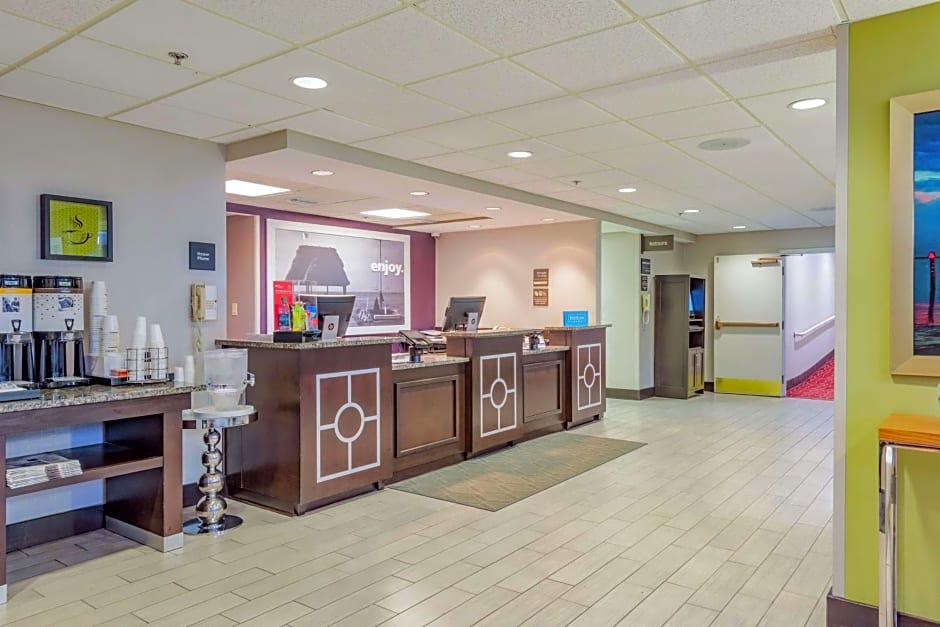 Hampton Inn By Hilton Tampa-International Airport/Westshore