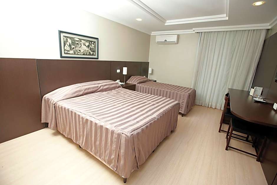 Hotel Plaza Apolo