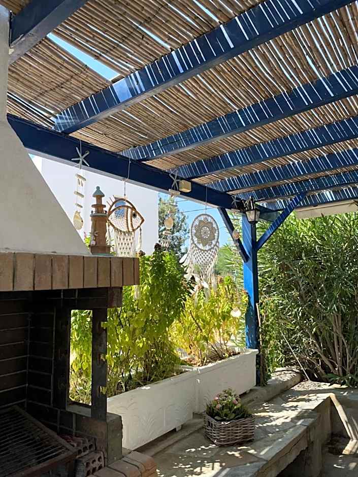 Villa Gelly's Studios