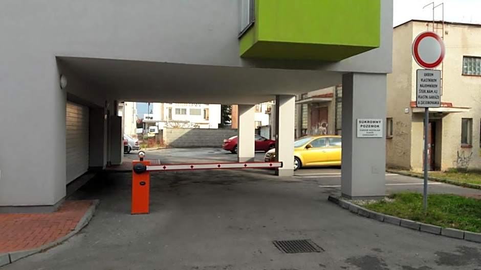 Beautiful city center Apartment with private parking