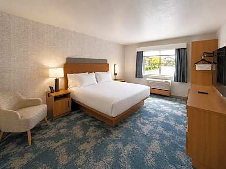 King Suite with Balcony