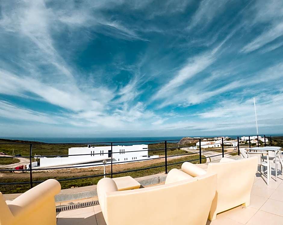 HI Arrifana Destination Hostel