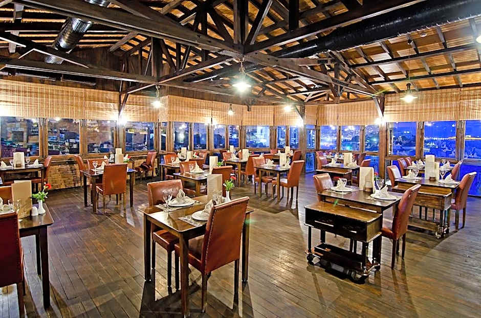 Korumar Hotel Deluxe