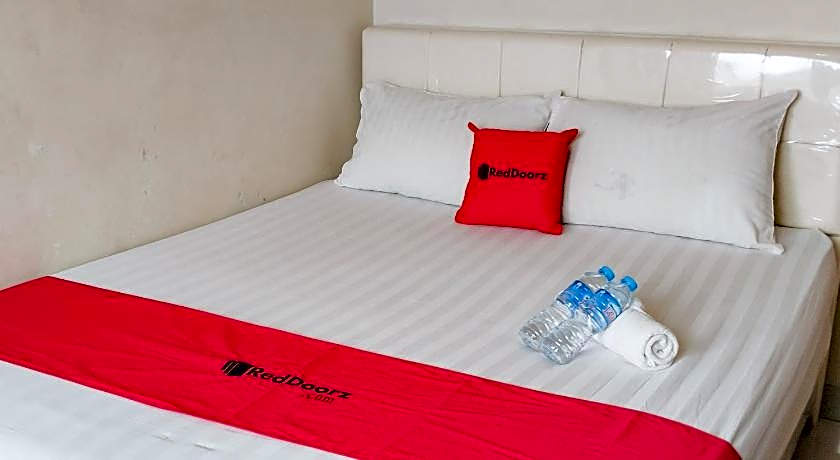 RedDoorz Syariah near Gatot Subroto Lampung 4