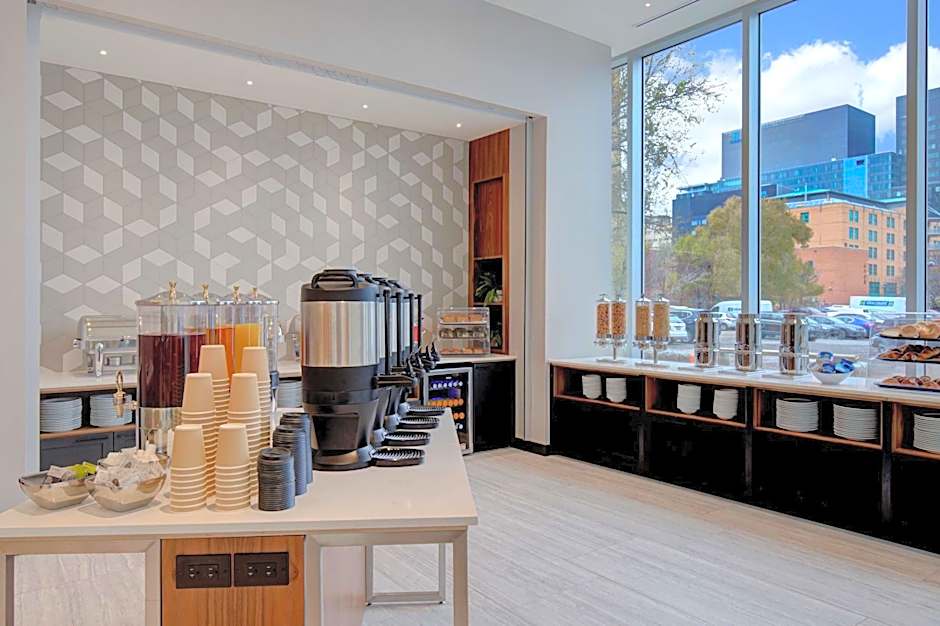 Homewood Suites By Hilton Montreal Downtown