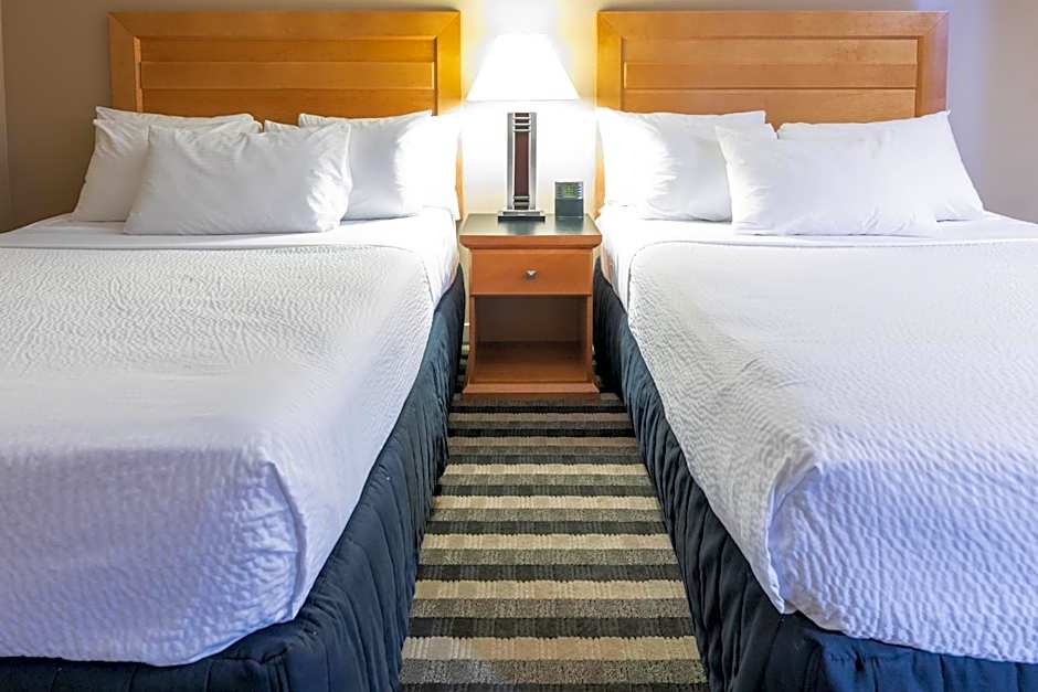 Royal Hotel West Edmonton, Trademark Collection by Wyndham