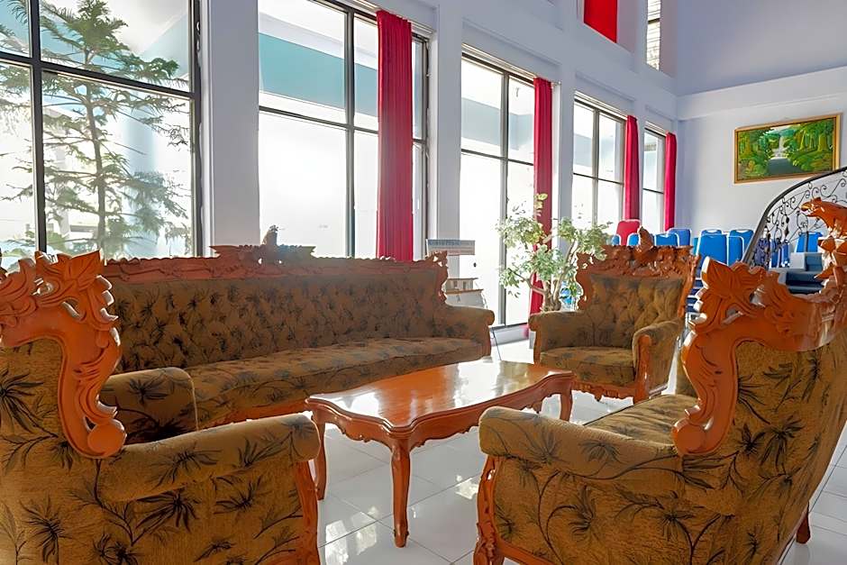 RedDoorz Plus Syariah near Stasiun Pekalongan 2