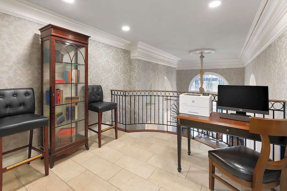The Lafayette by LuxUrban