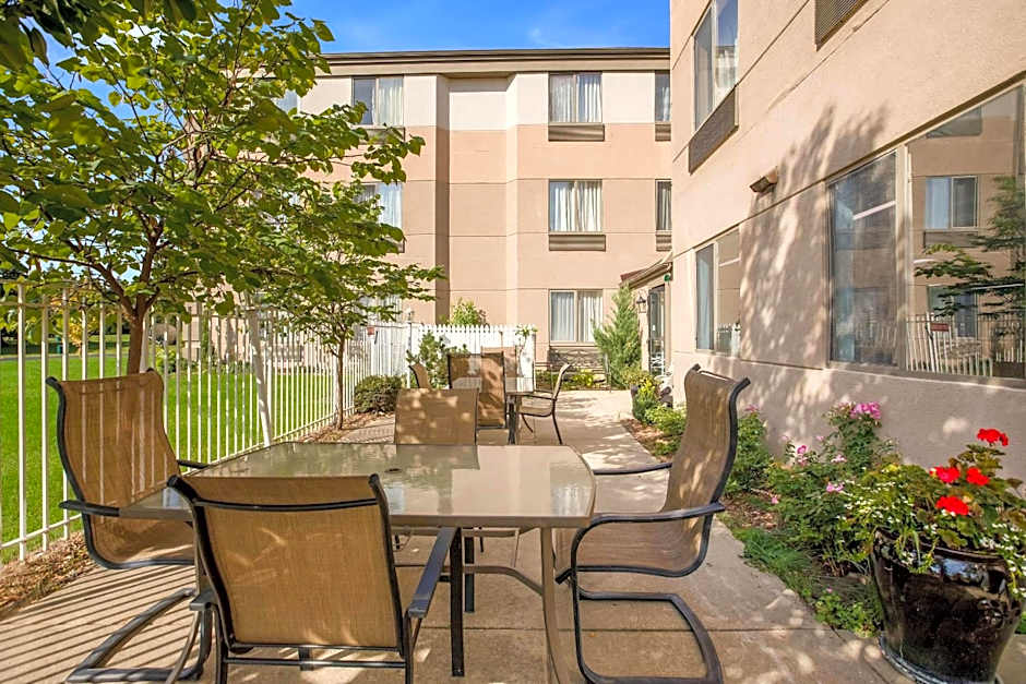 Sleep Inn & Suites Grand Rapids Southeast - Kentwood