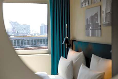 Room with Queen Size Bed