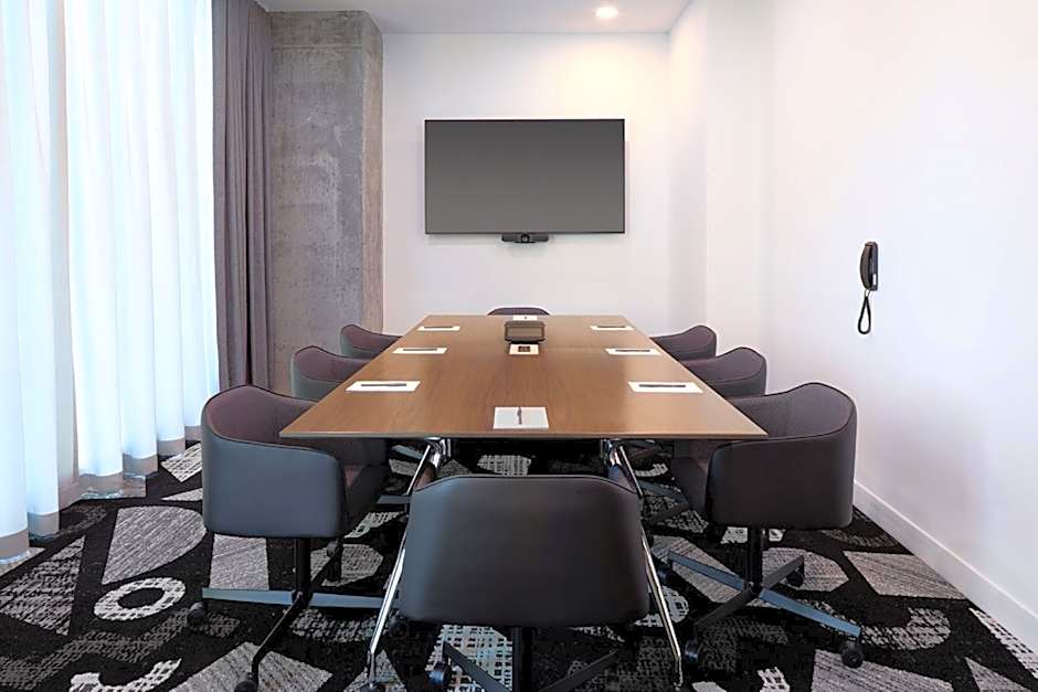 Courtyard by Marriott Montreal Laval