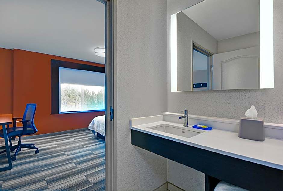 Holiday Inn Express Atmor By IHG