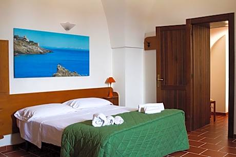 One-Bedroom Apartment with Patio