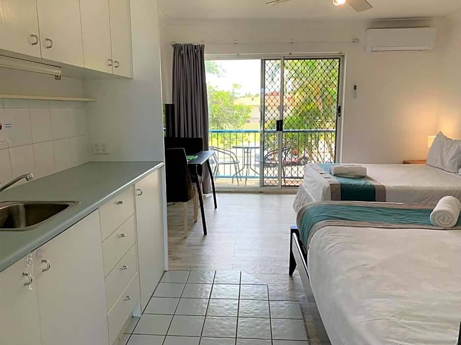 Broadwater Keys Holiday Apartments