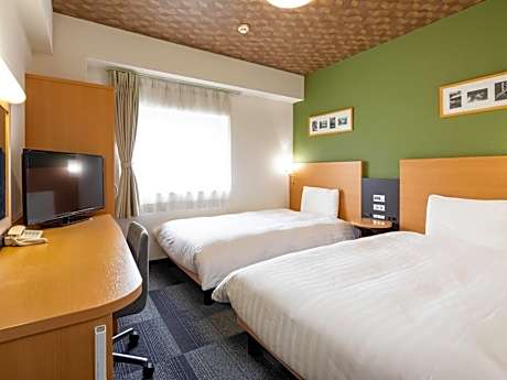 Twin Room - Non-Smoking