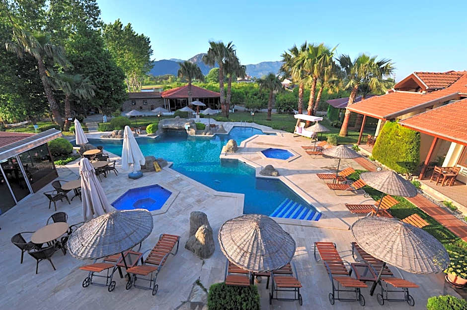 Grenadine Lodge