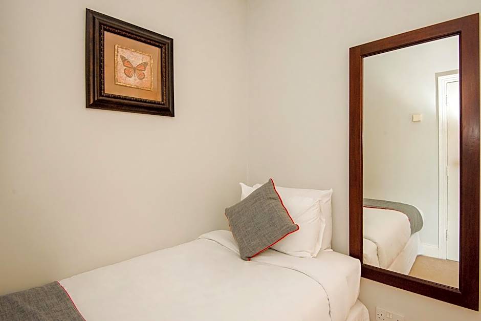 OYO Flagship The Regency