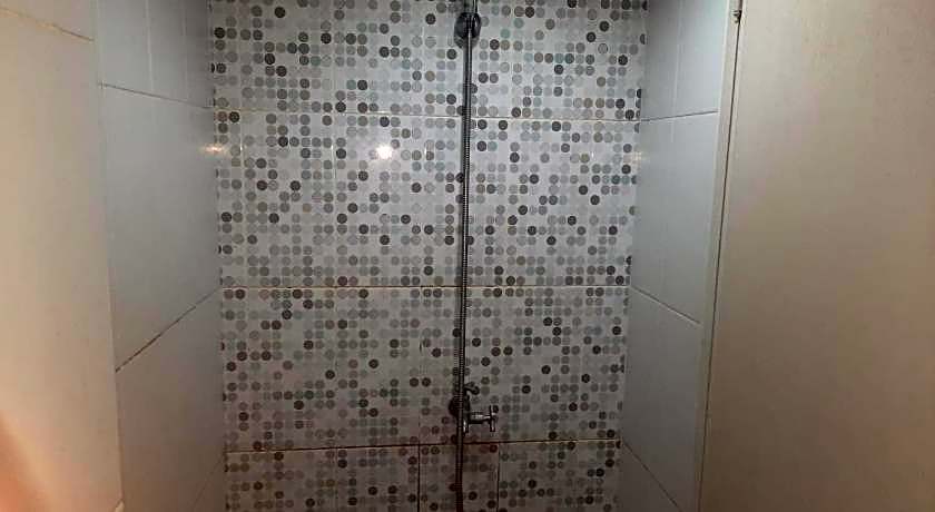 Collection O 93386 Apartemen Grand Sentraland by Mira