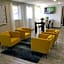 Days Inn & Suites by Wyndham Cincinnati North
