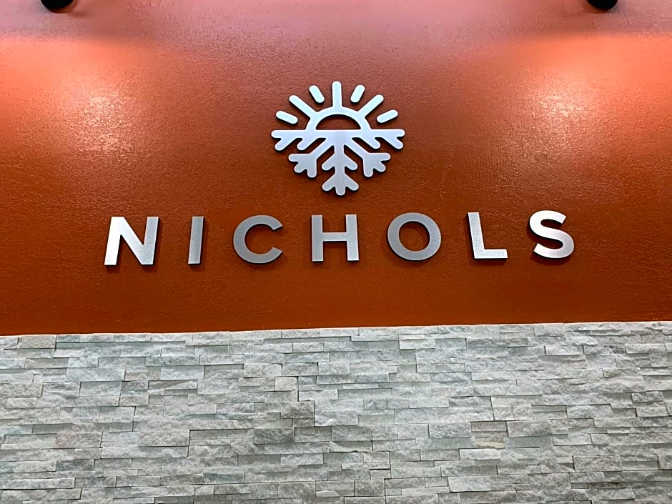 Nichols Inn & Suites