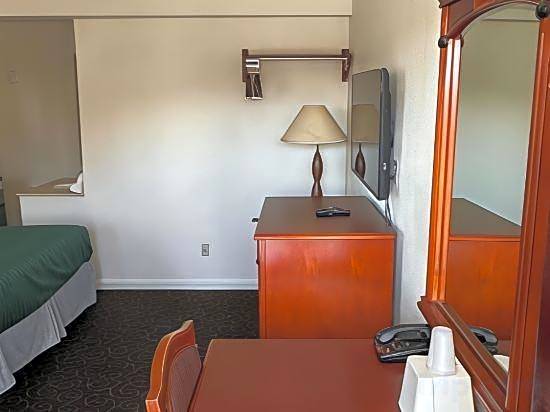 Americas Best Value Inn Hanford