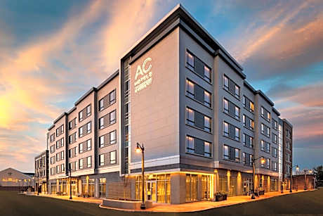 AC Hotel by Marriott Portsmouth Downtown/Waterfront