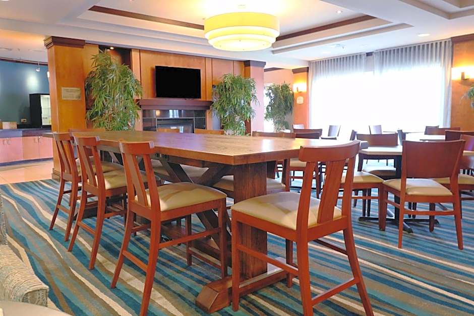 Fairfield Inn & Suites by Marriott Des Moines Airport