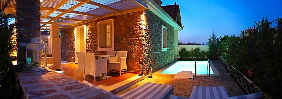 Oikies Small Elegant Houses