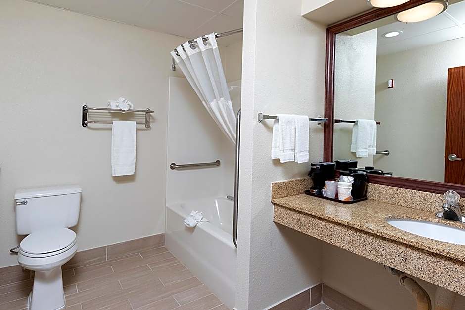 Quality Inn & Suites Mount Vernon