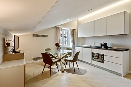 DUPLEX SUITE  2-4 PAX