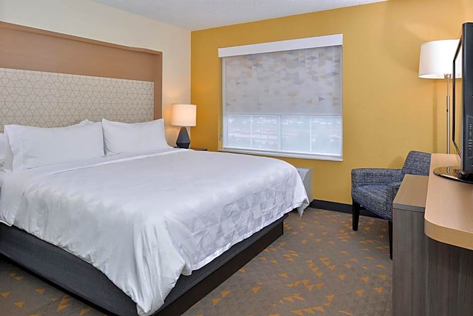 Holiday Inn Hotel & Suites Overland Park-Convention Center By IHG
