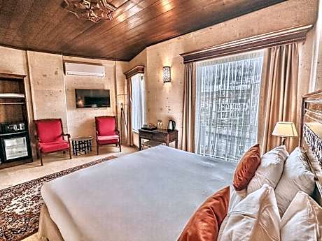 Deluxe Double Room with Mountain View