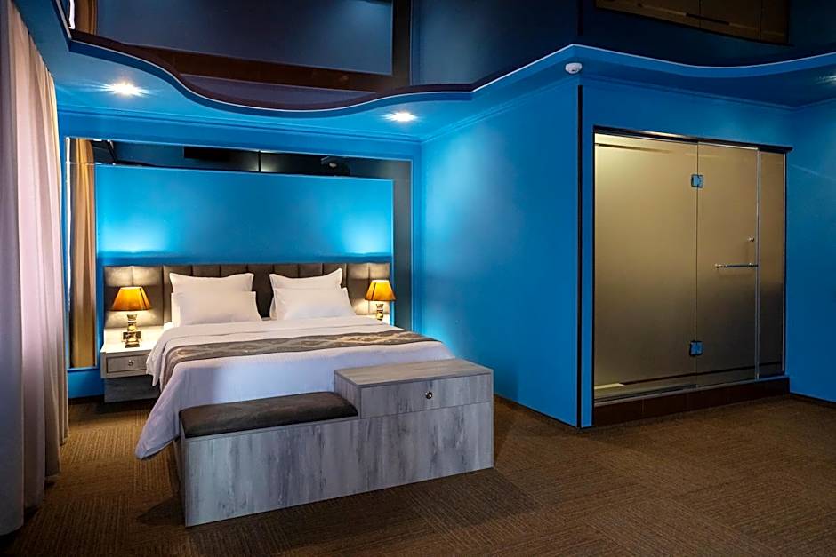 Photo 1 of 7 of Suite