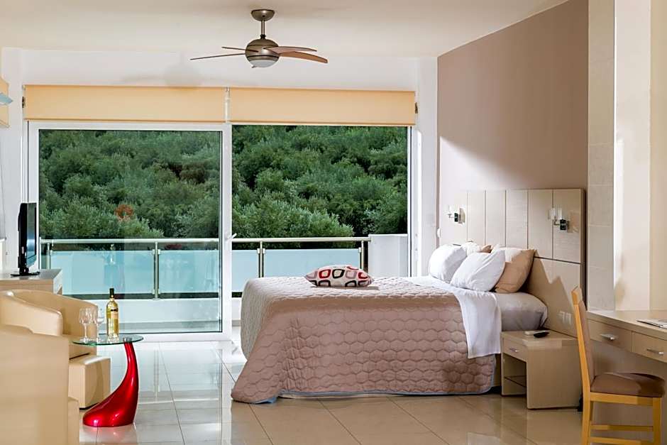 Hotel Matheo Villas & Suites