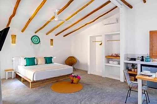 Punta Blanca Beachfront Suites