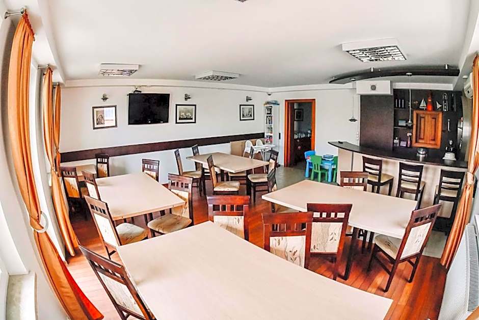 Willa Latarnik - doskonała lokalizacja, blisko atrakcji, 20min do plaży