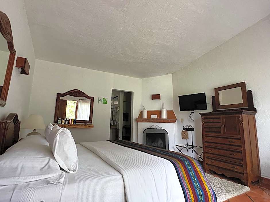 Casa Bugambilia, Un Pequeño Hotel en Tepoztlán