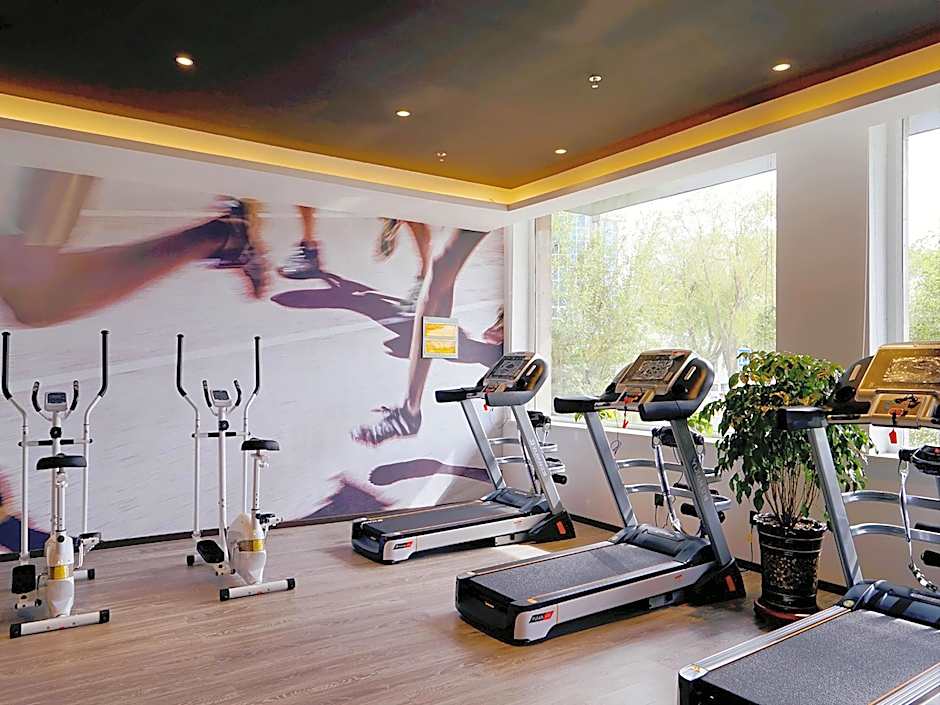 ibis Jiayuguan Railway Station Hotel