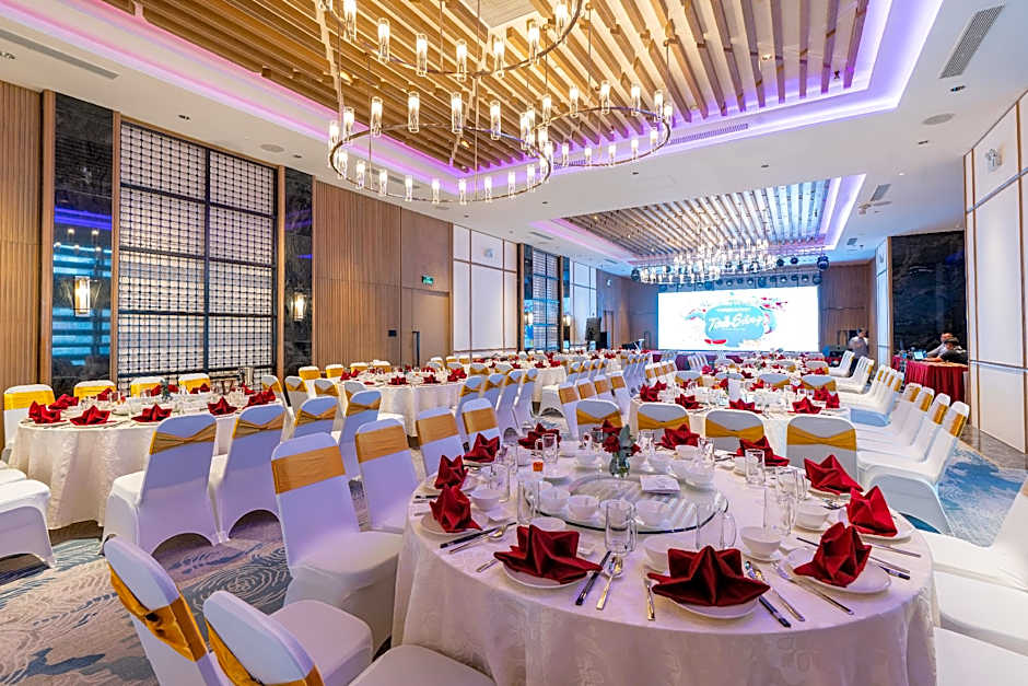 Grand Hyams Hotel - Quy Nhon Beach