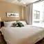 Palm Theme King Bed Paid Garage 55" 4k Smart T