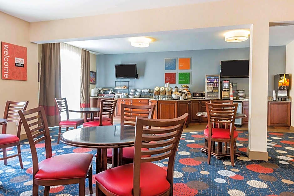 Comfort Inn & Suites South Burlington near University