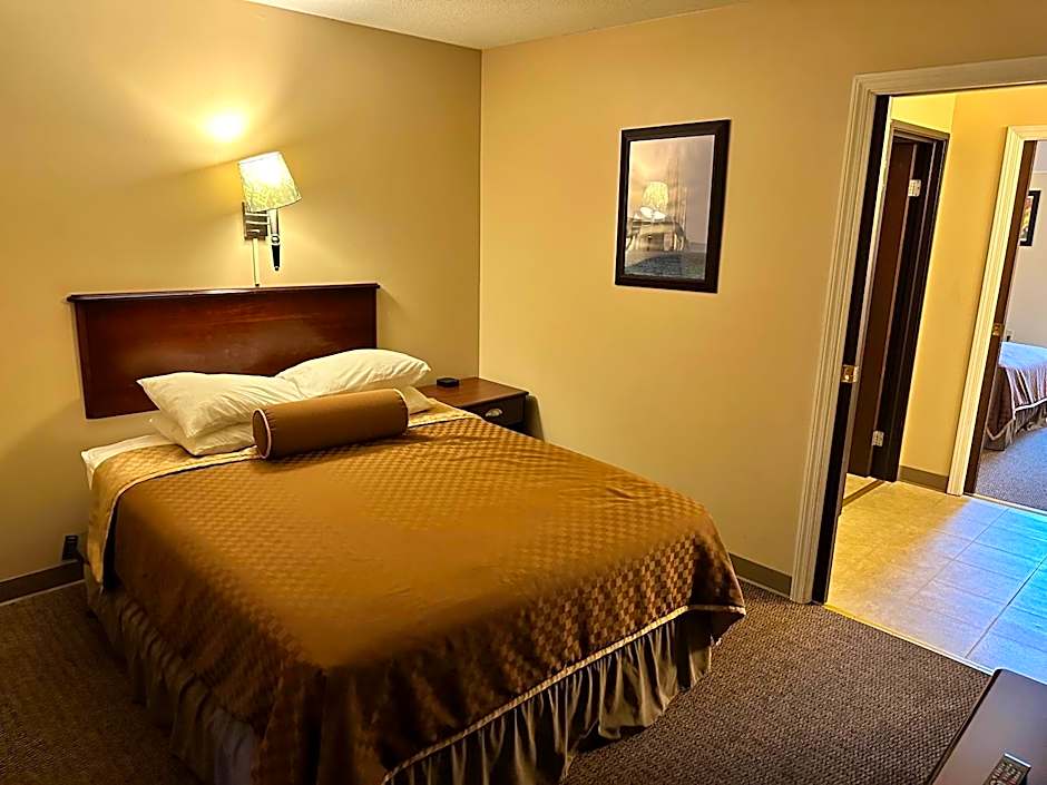 Cedar Hill Lodge