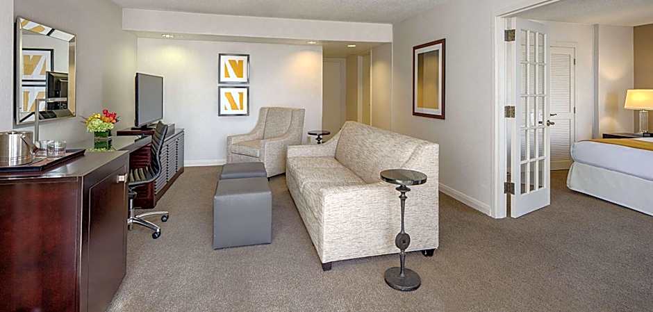 DoubleTree By Hilton Houston Greenway Plaza