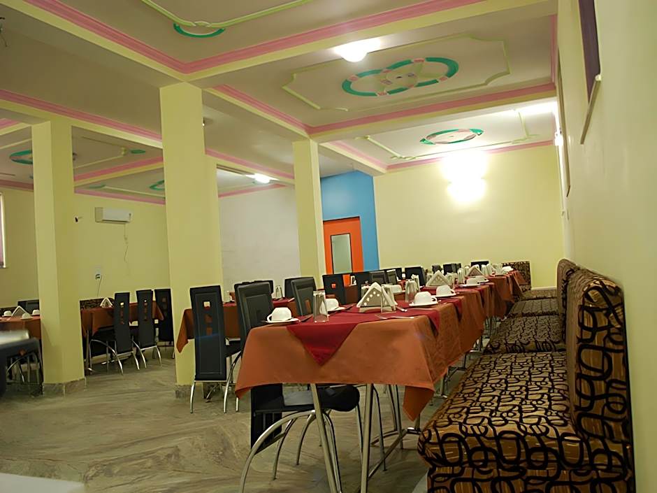 Hotel Om International